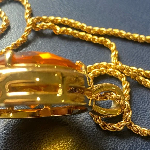 JOAN RIVERS Topaz AMBER COLOR Glass Pendant Gold Tone Chunky Chain Necklace - Picture 8 of 8